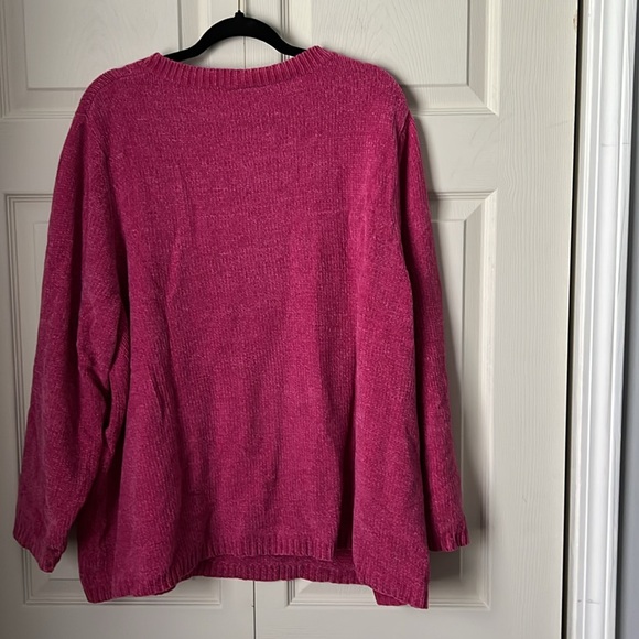 Chenille V-neck sweater,size 3X.  Pink -by Liz and Me. - Picture 4 of 4